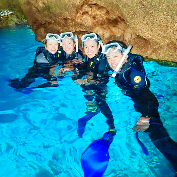 沖縄青の洞窟シュノーケル写真1