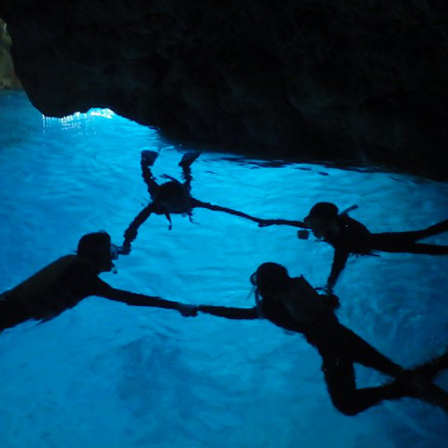 カヤックと青の洞窟シュノーケル写真4